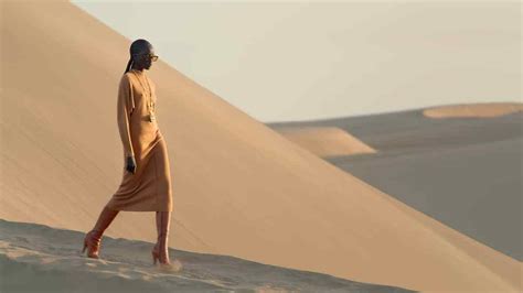 yves saint laurent défilé desert|Saint Laurent Held Its Fashion Show in a Mysterious .